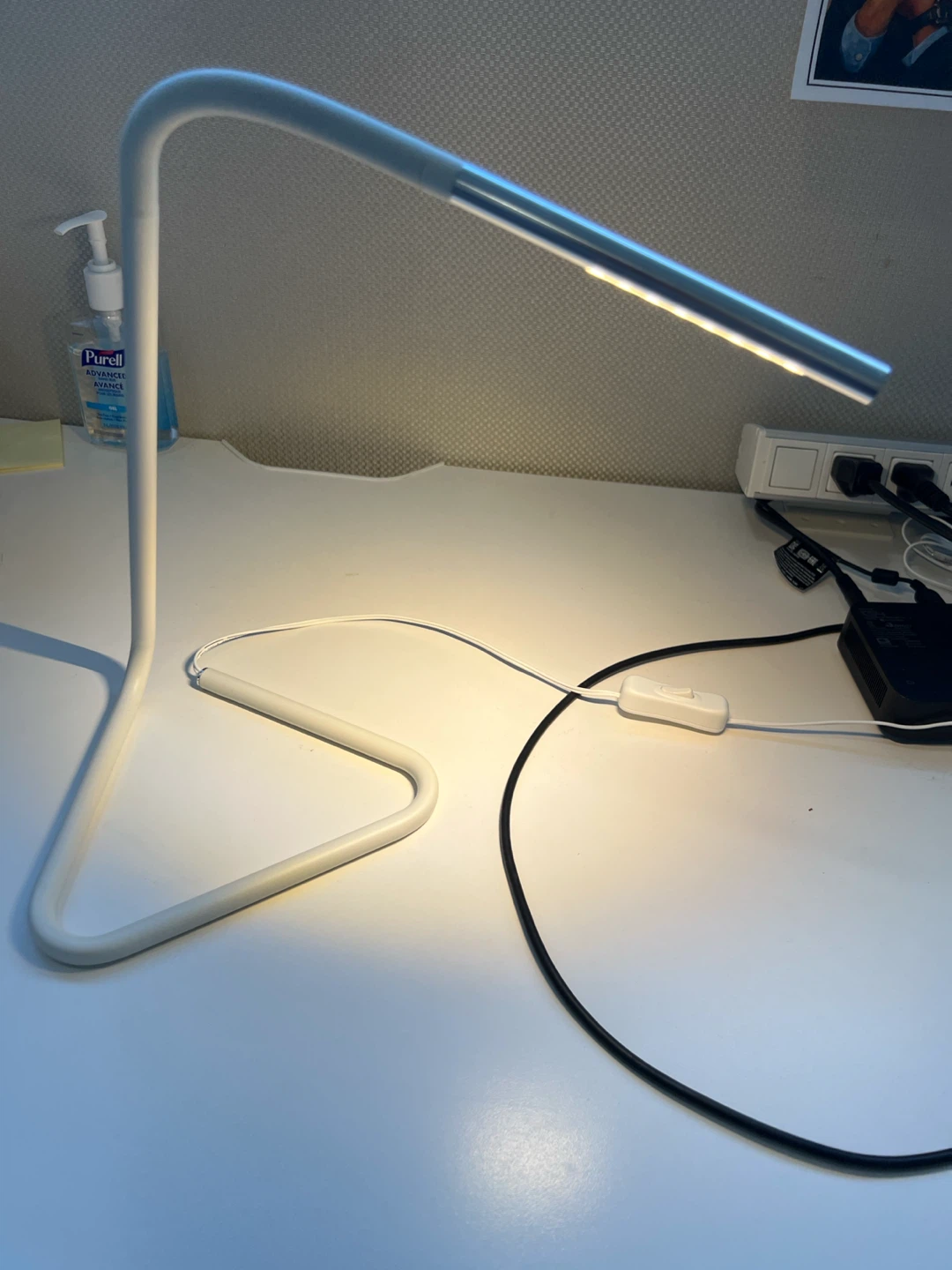 White LED Desk Lamp - photo 3