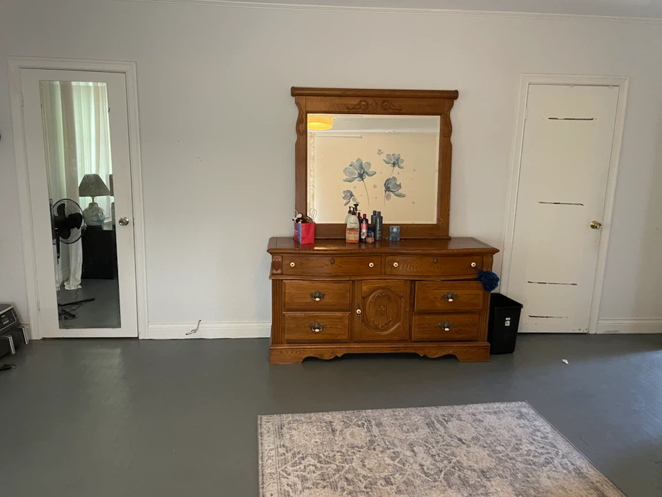 Couples room for rent - photo 2