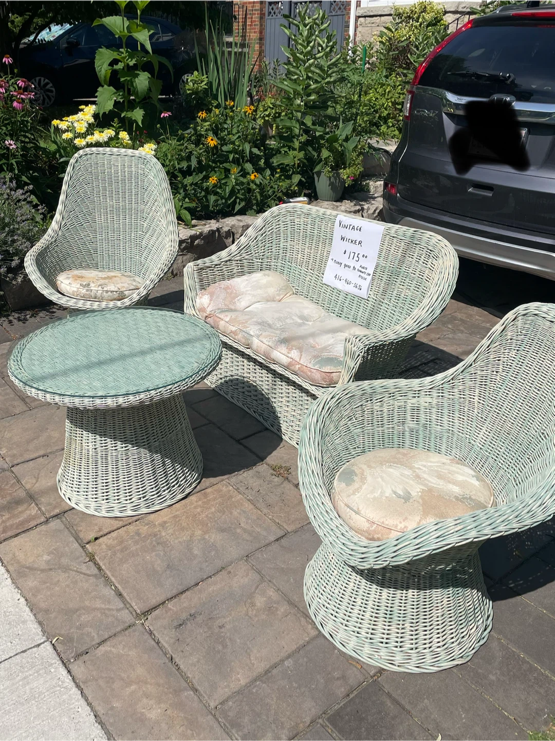 Vintage Wicker Patio Set - photo 2