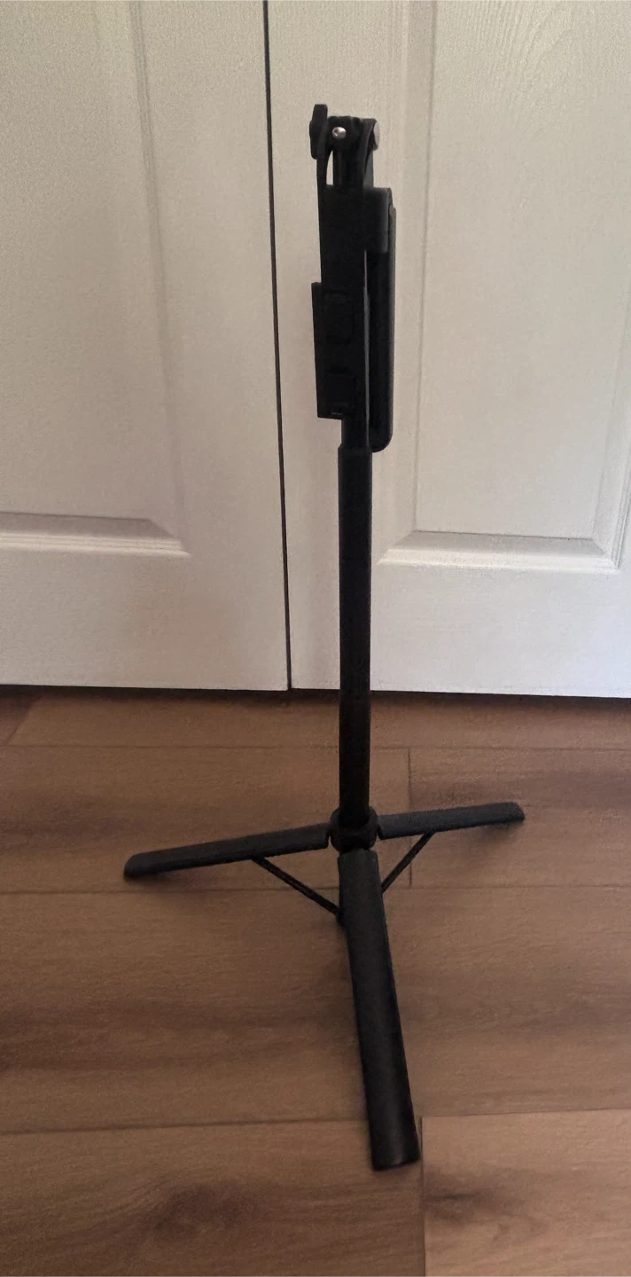Intelligent Tracking Selfie Stick
