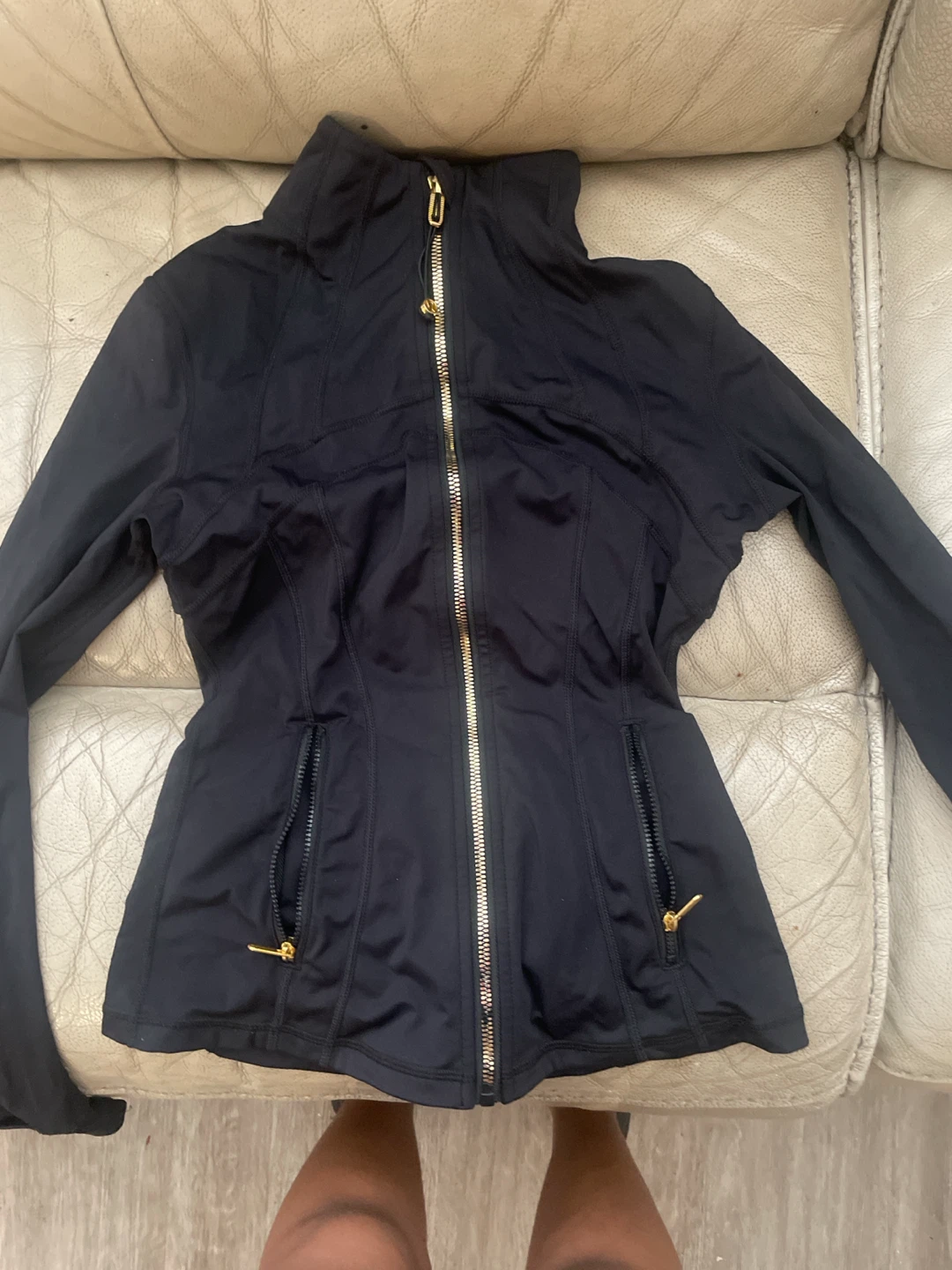 Lululemon Black and gold Jacket - photo 2