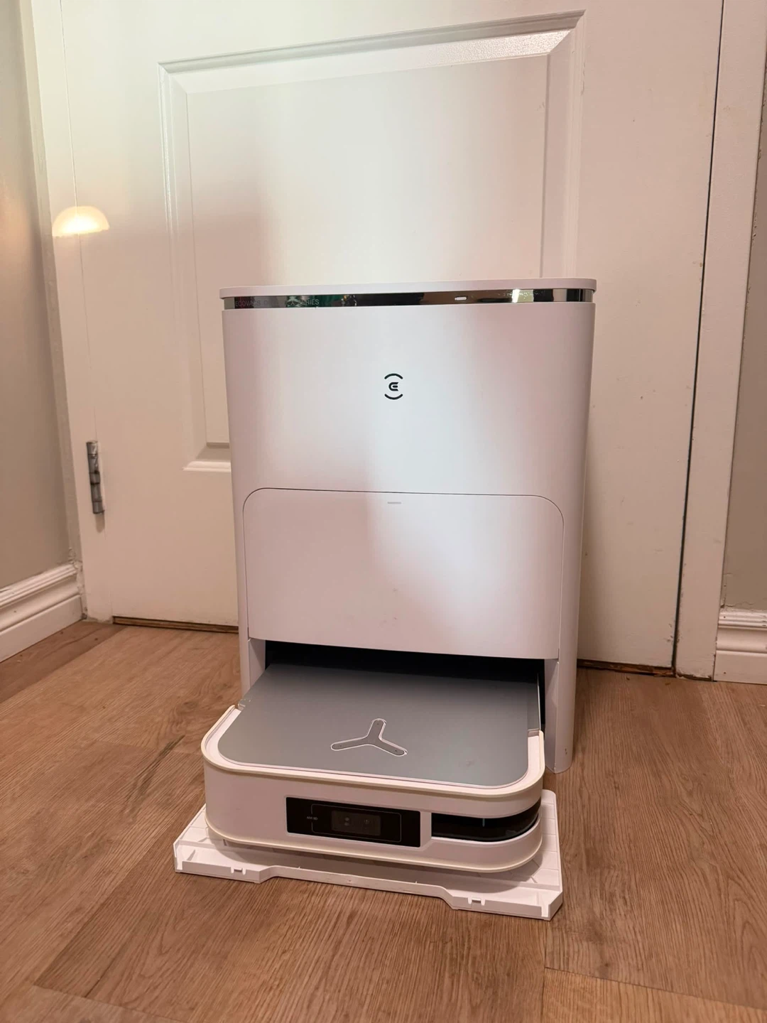 ECOVACS DEEBOT T20 OMNI Robot Vacuum and Mop