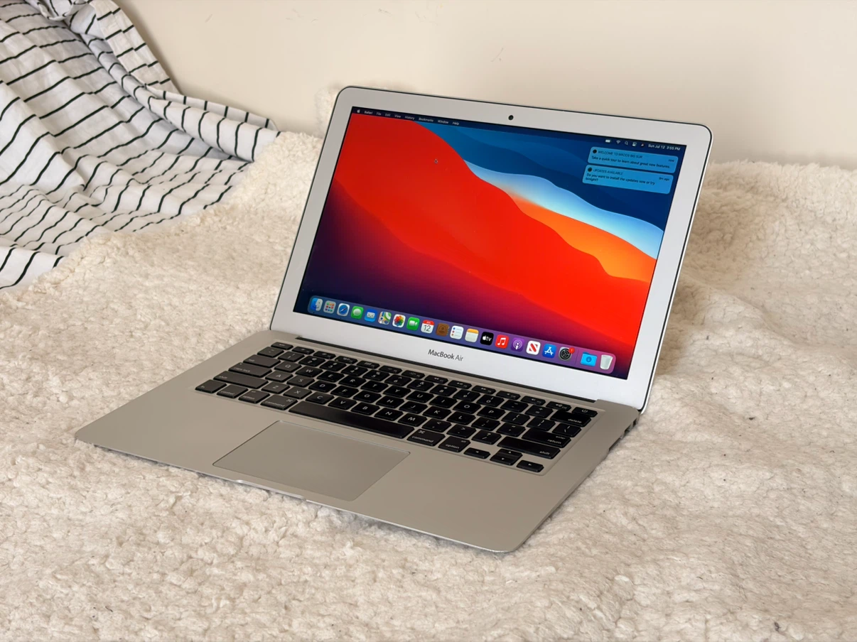 Apple MacBook Air (13-inch, Mid 2017) — i5 / 8GB / 250GB