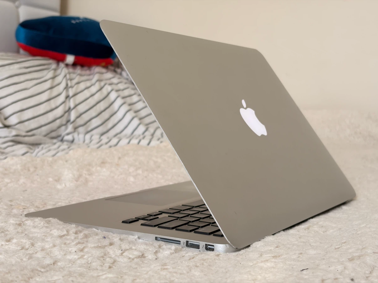 Apple MacBook Air (13-inch, Mid 2017) — i5 / 8GB / 250GB - photo 3
