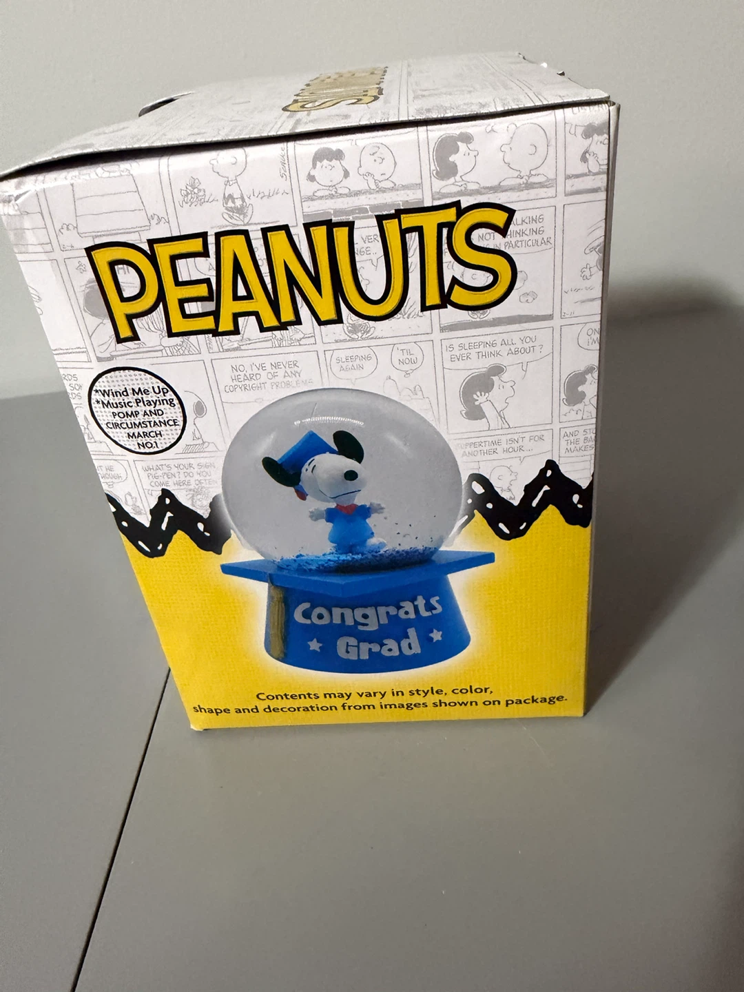 Peanuts Snoopy "Congrats Grad" Musical Waterglobe - photo 4