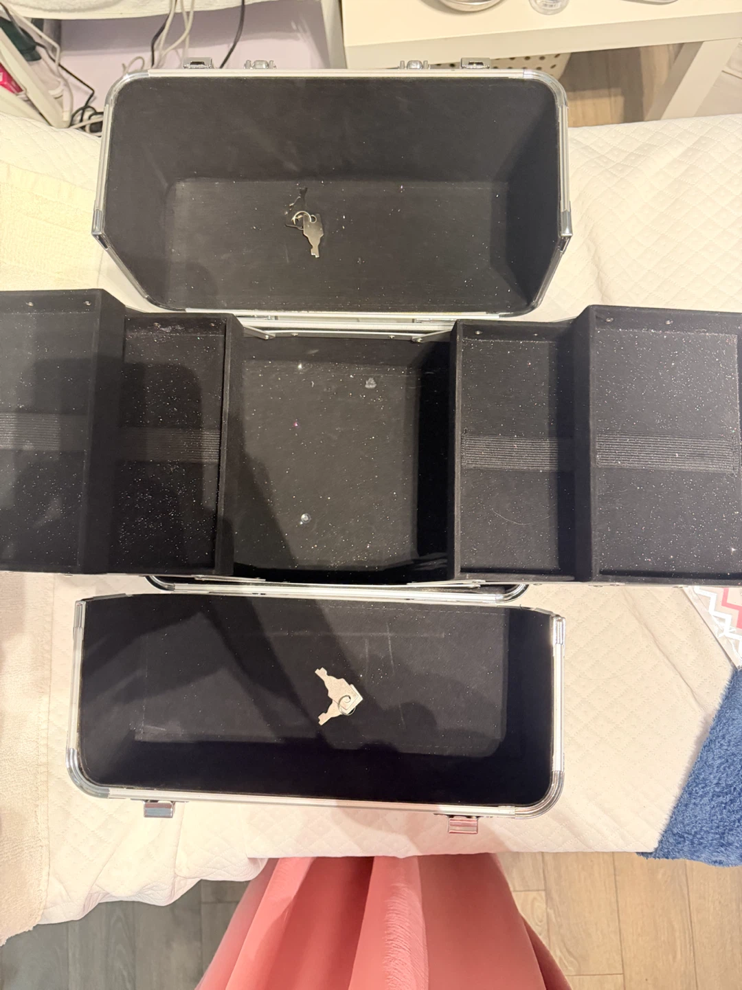 Silver Makeup Train Case with Trays - photo 3