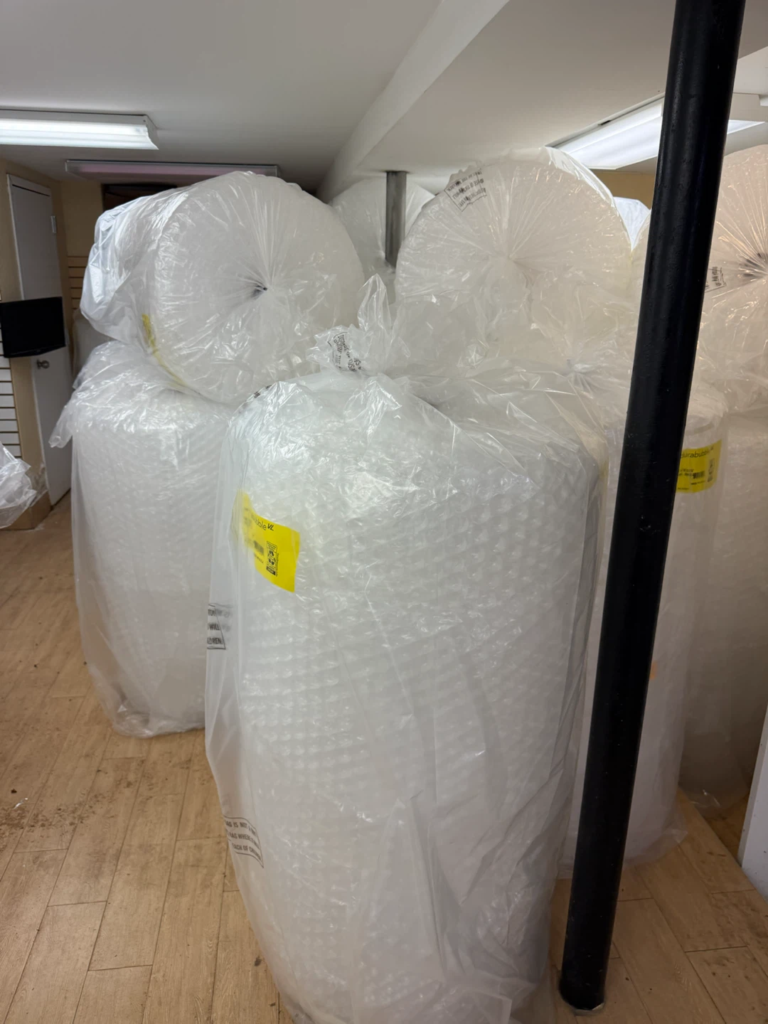 Bubble rolls wrap shipping supplies wholesale to the public - photo 4