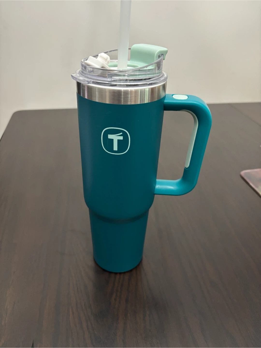 Tupperware tumbler with straw