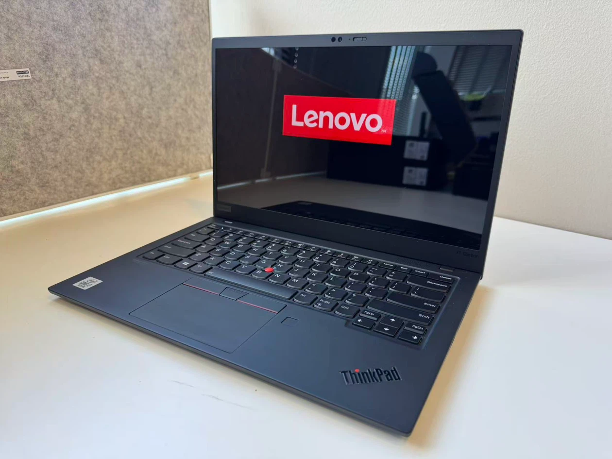 Lenovo ThinkPad X1 Carbon G7 Laptop - photo 2