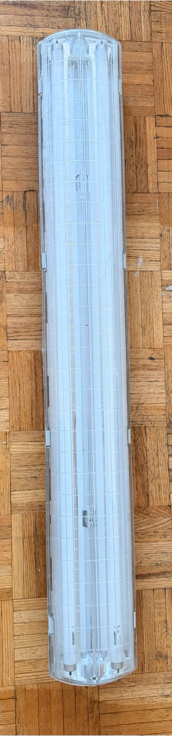 Light fittings 2x32 watts flourocent lamps, weather proof. - photo 2