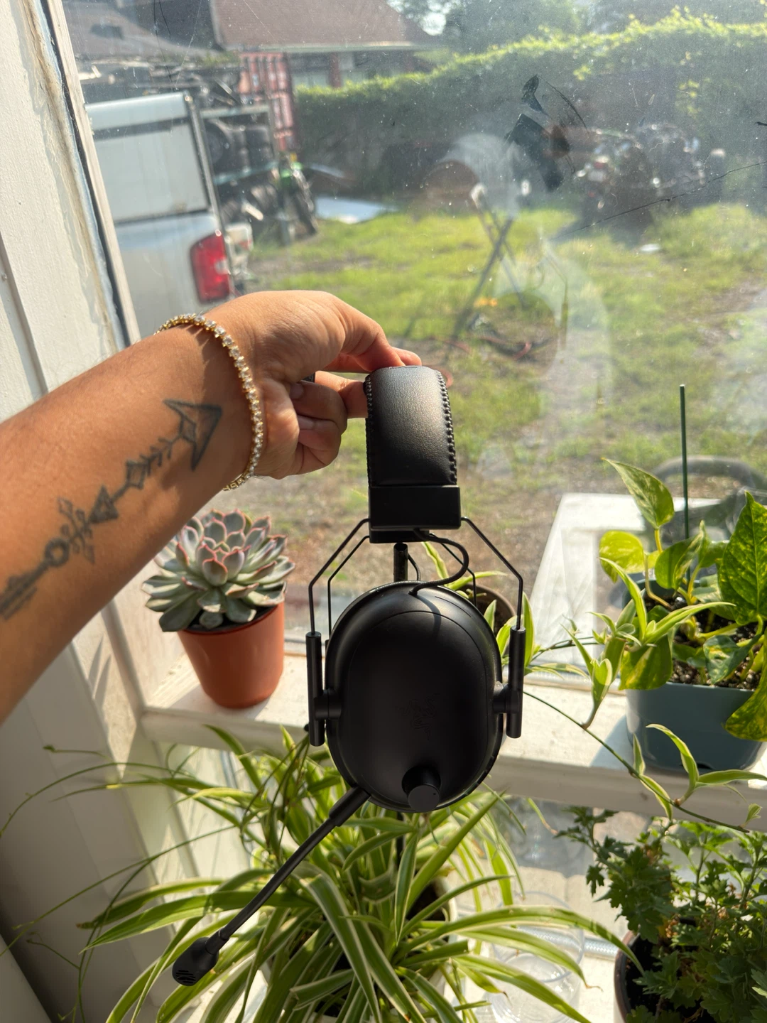 Razer BlackShark v2 Pro Wireless Headphone - photo 2