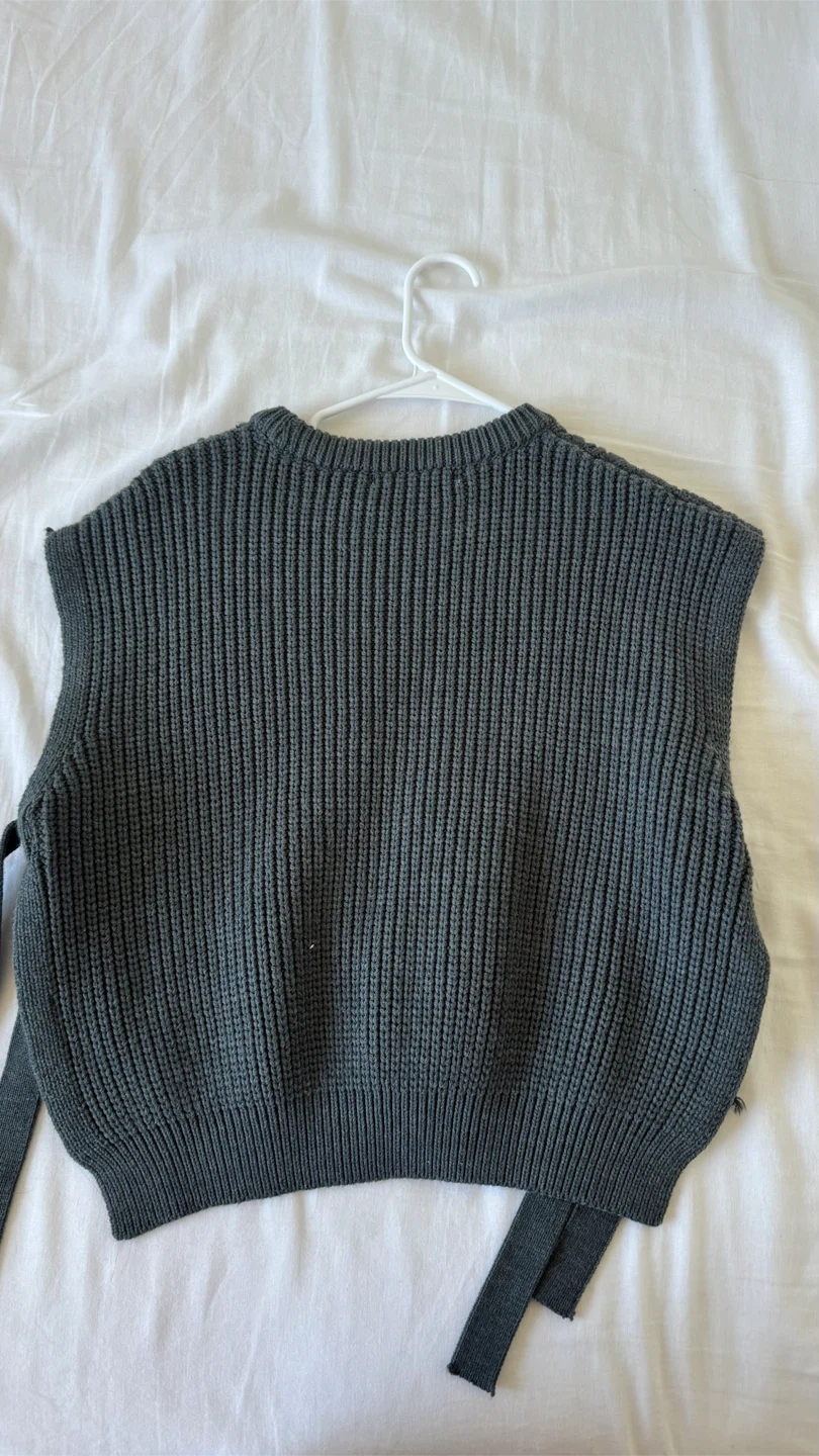 Oak and Fort Grey Cable Knit Vest - photo 2