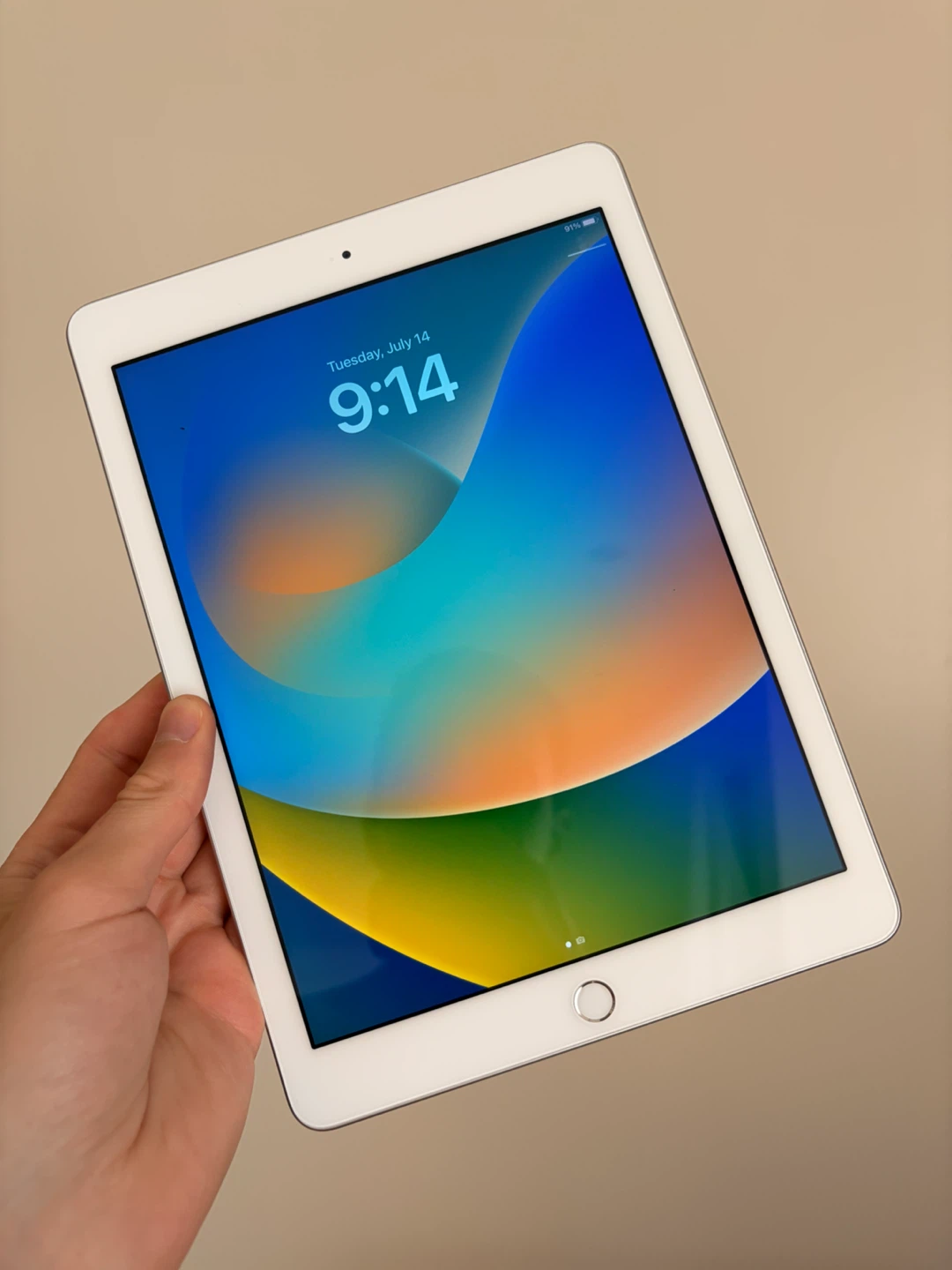 Apple iPad (6th Gen) 32GB