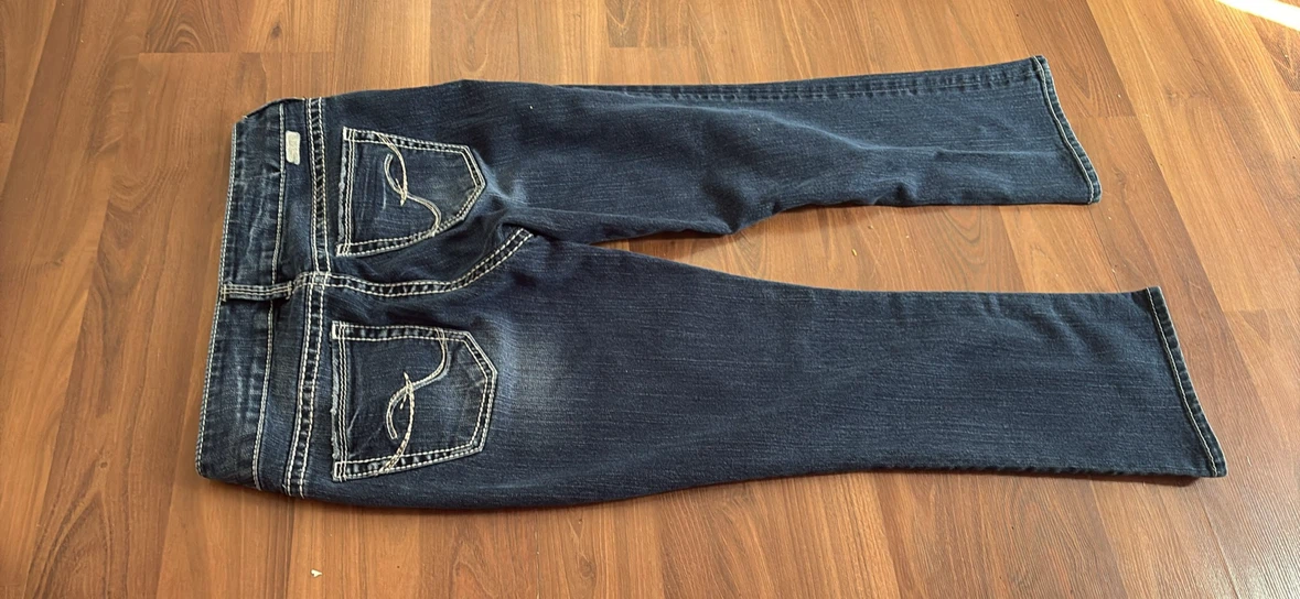 Silver Jeans Suki Capri Jeans