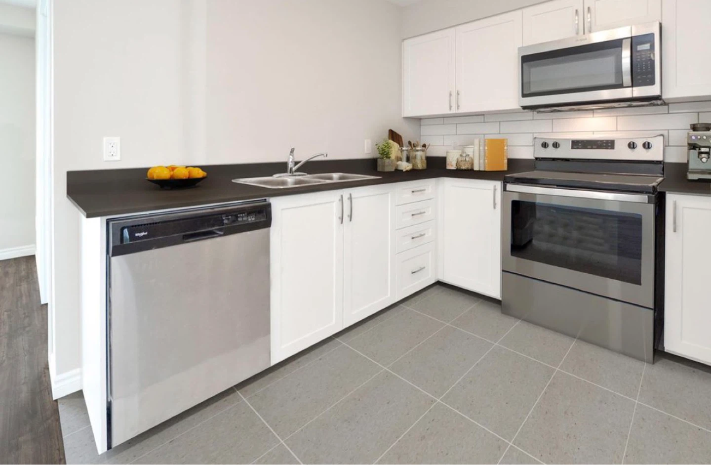 1 Bed 1 Bath apartment for rent.
