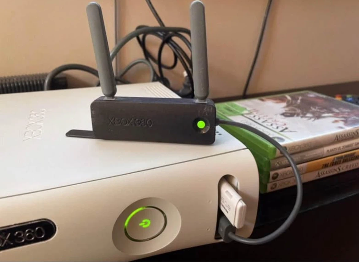 Xbox 360 Console with Two Controllers and Games - photo 2