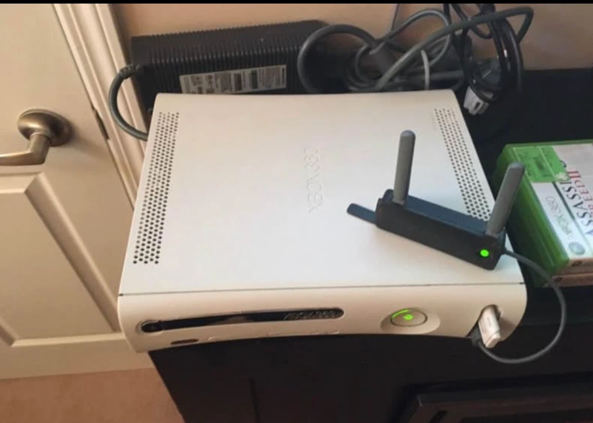 Xbox 360 Console with Two Controllers and Games - photo 3