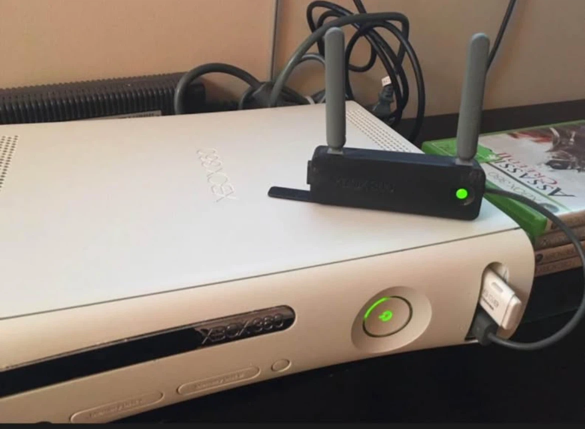 Xbox 360 Console with Two Controllers and Games - photo 4