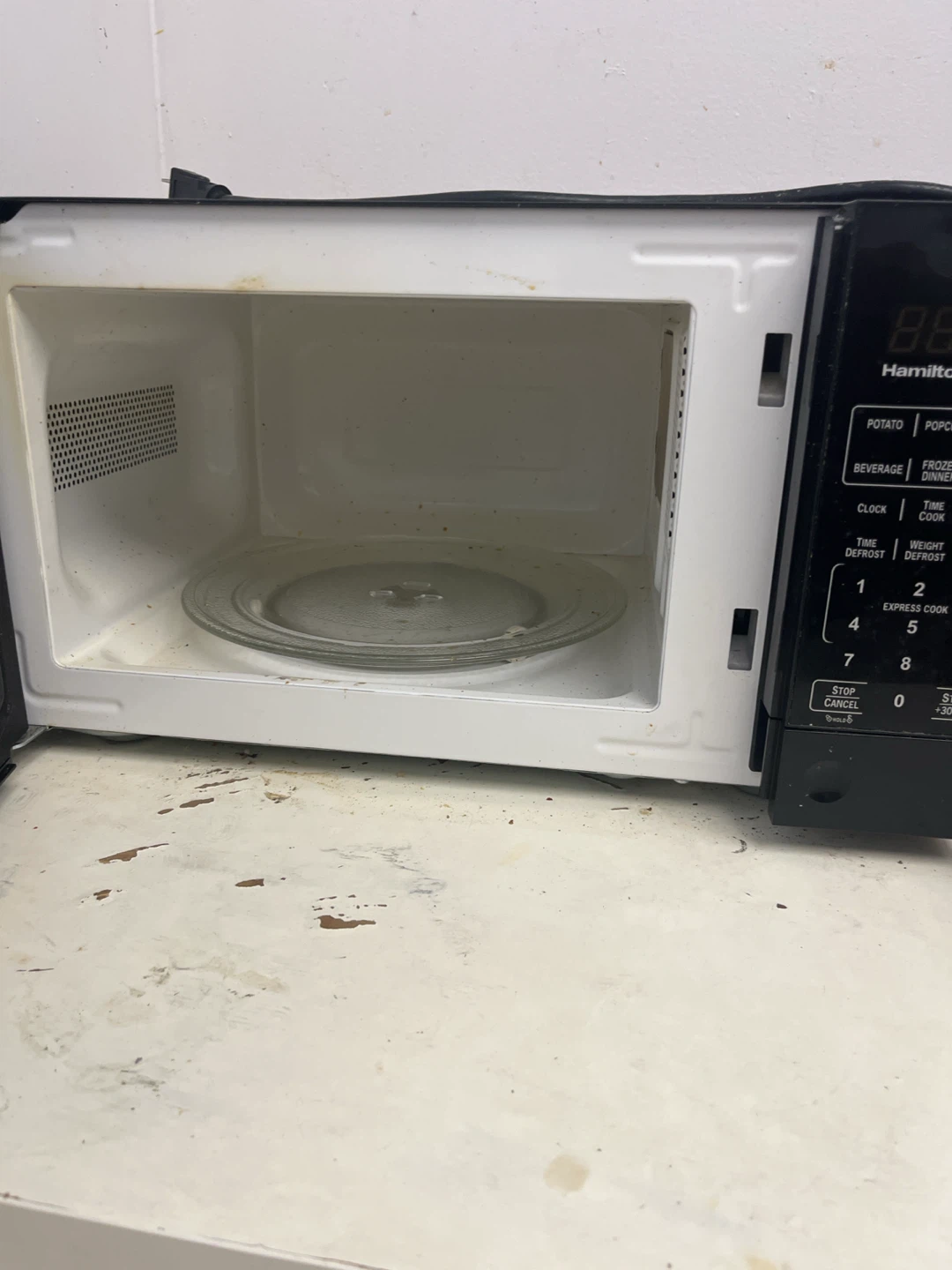 Hamilton Beach Microwave - photo 3