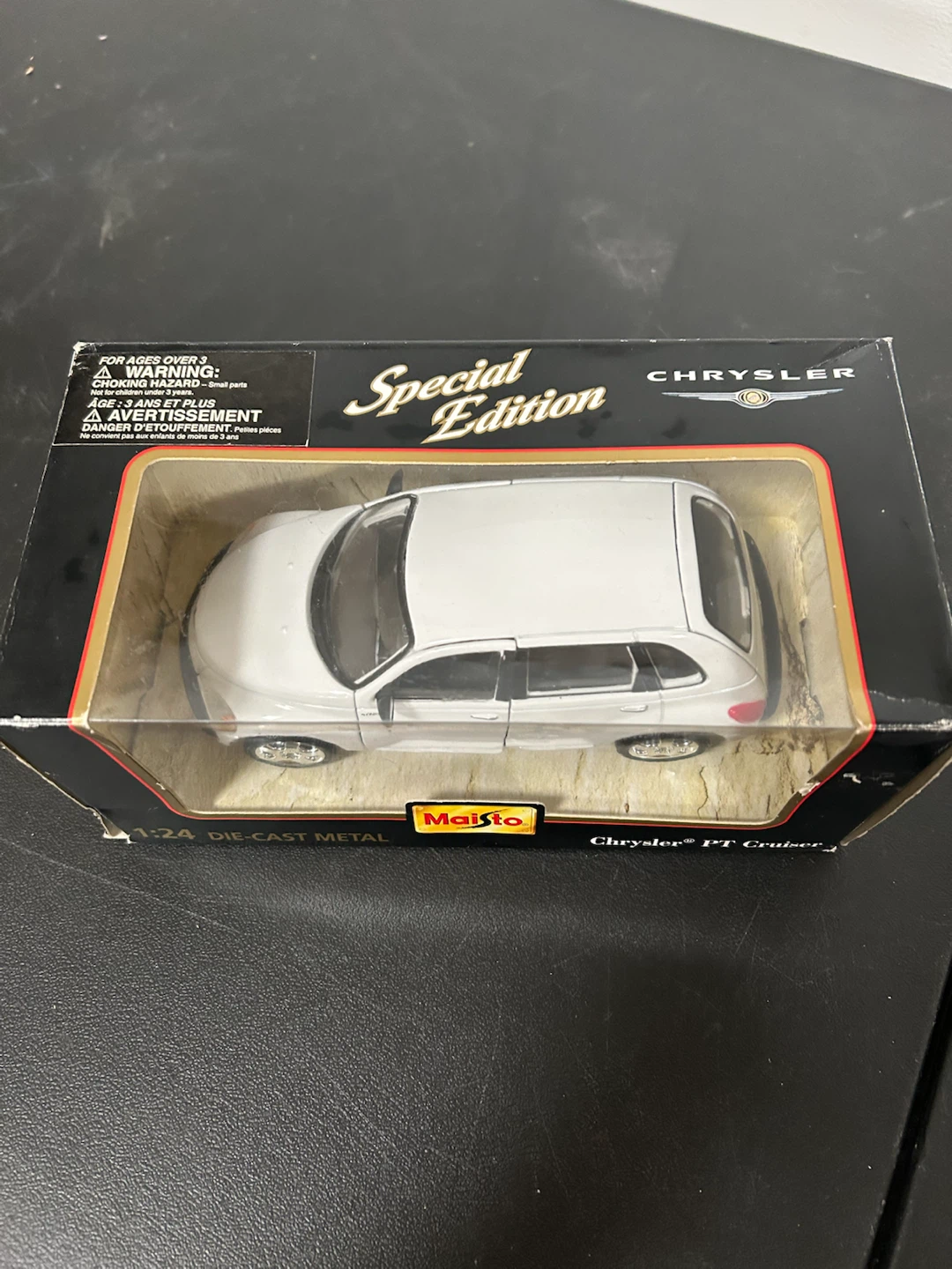1:24 Chrysler PT Cruiser Die-Cast Metal Toy Car - photo 2