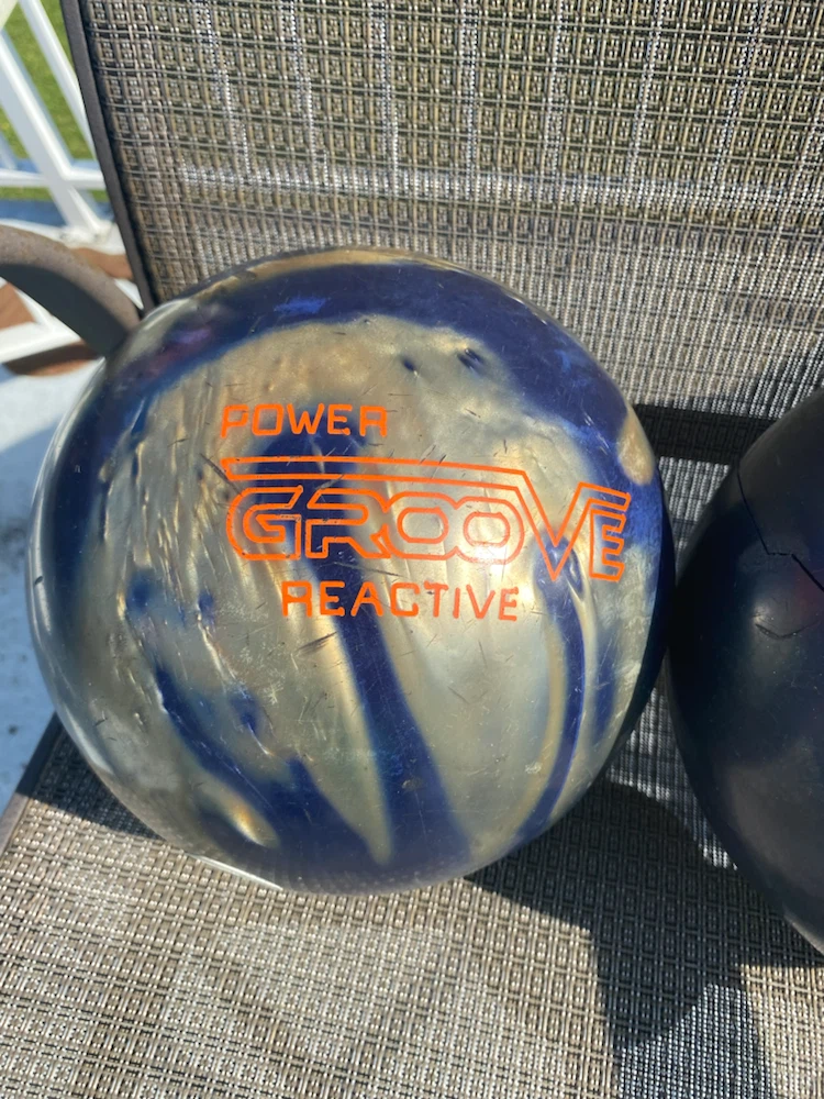 Brunswick Zone Pro Bowling Bag with Two Bowling Balls - photo 4