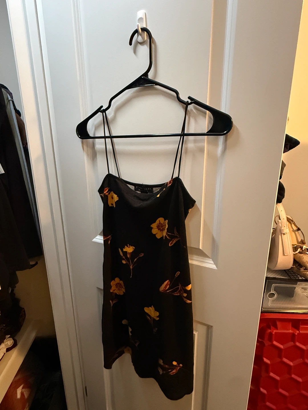 Women's Dresses Bundle - photo 4