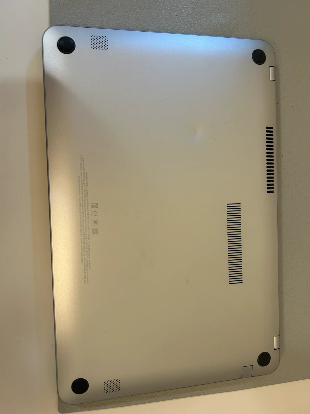 Samsung Laptop NT550XAA-K34L - photo 3