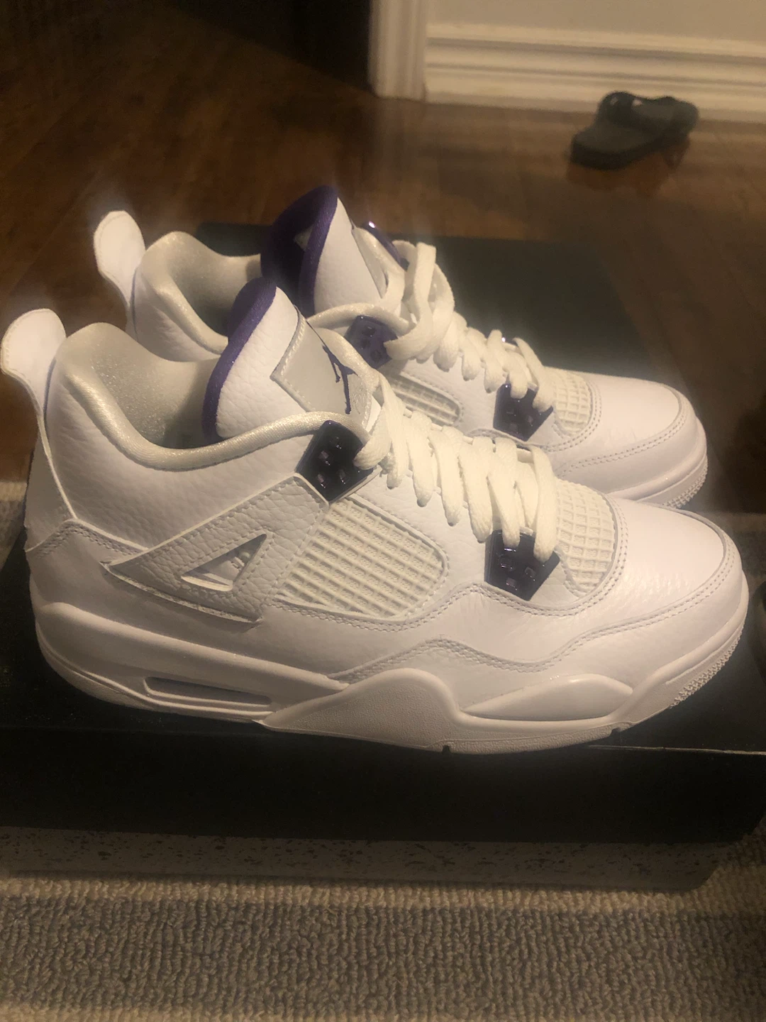 Air Jordan 4 Retro (GS) White/Court Purple Size 7Y