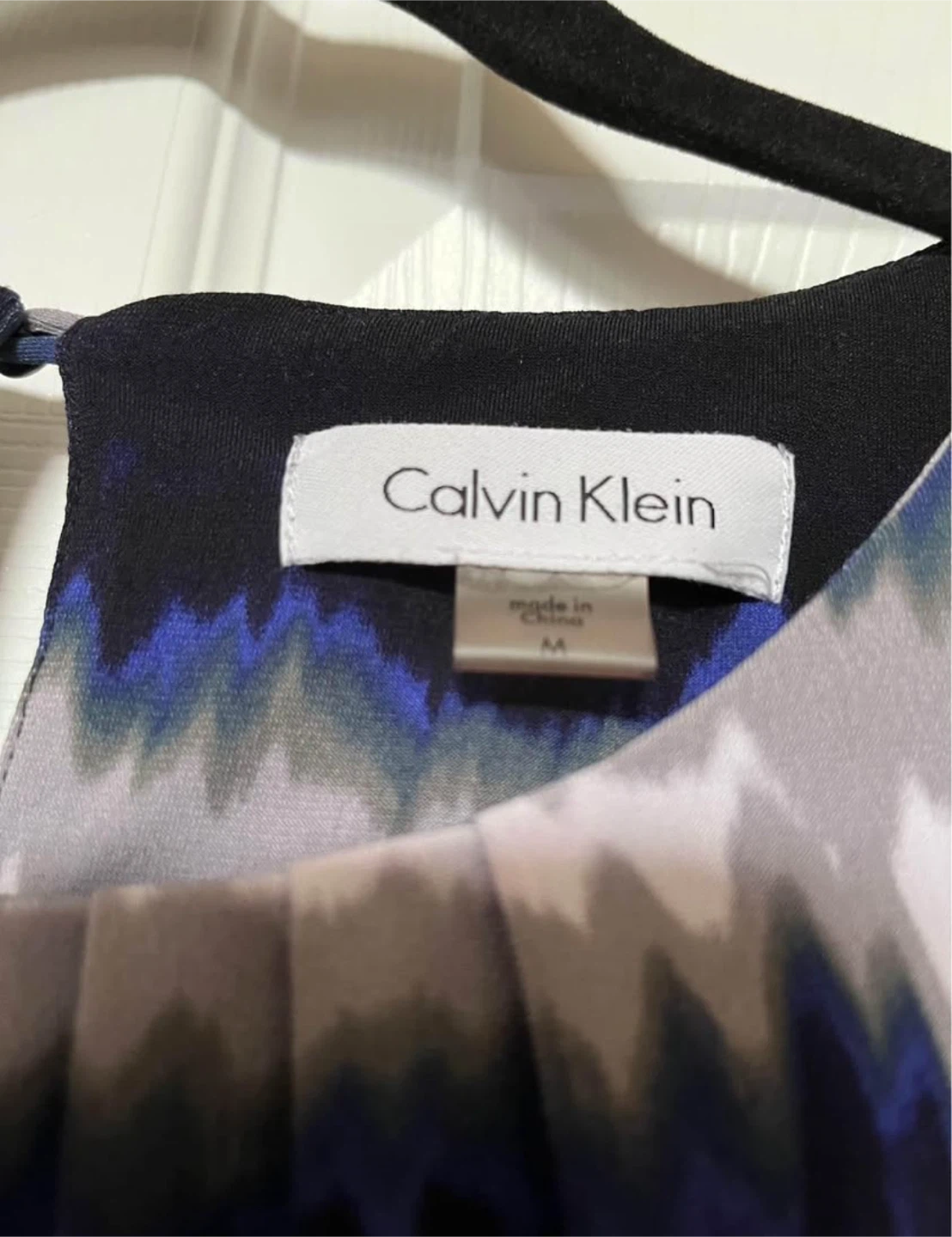 Calvin Klein Sleeveless Blouse - Size M - photo 2