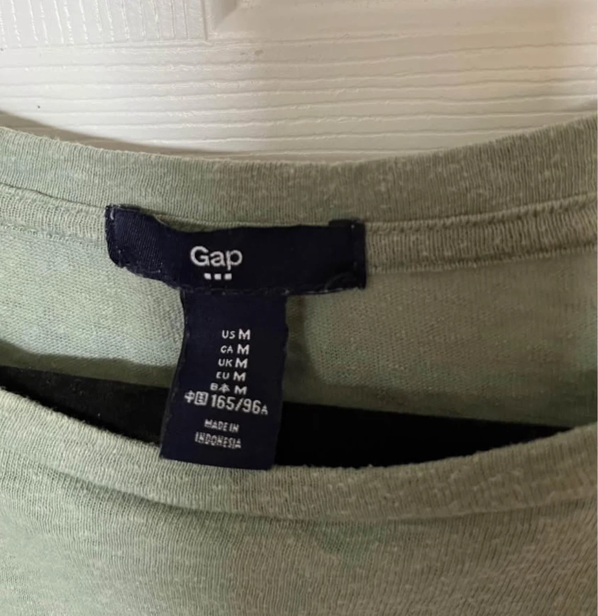 Gap Women's Green T-Shirt - Size Medium - photo 2