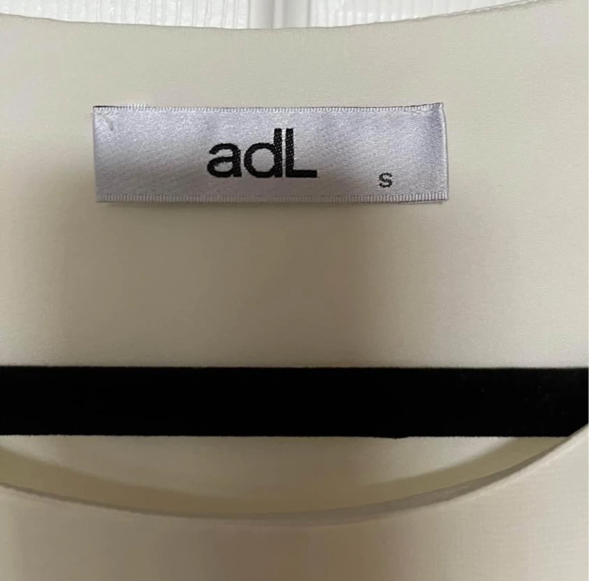 adL Cream Sheer Overlay Top Size S - photo 2