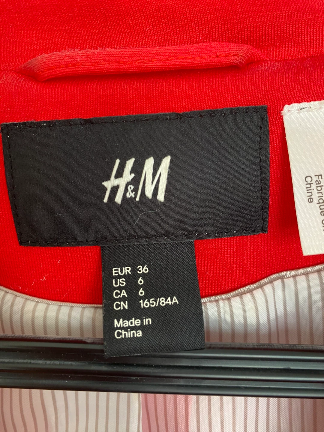 H&M Red Blazer Size CA 6 - photo 3