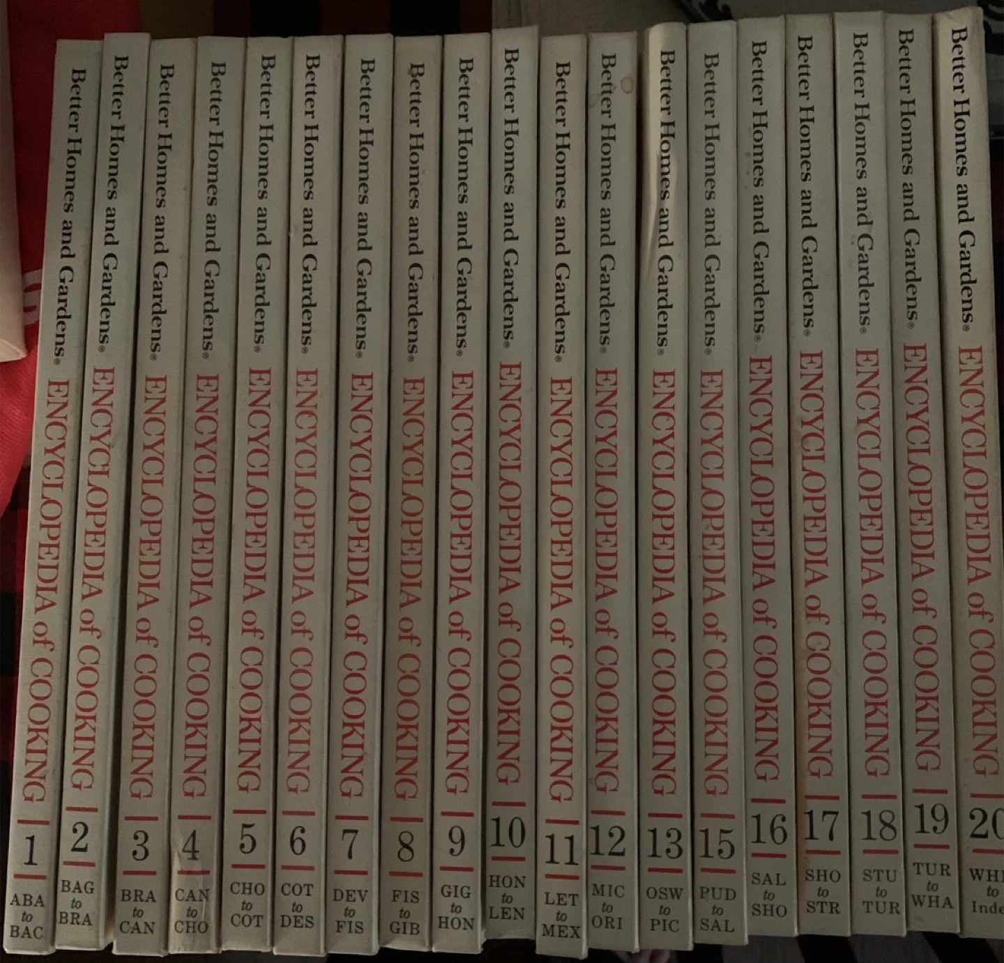 Better Homes and Gardens Encyclopedia of Cooking Volume 20
