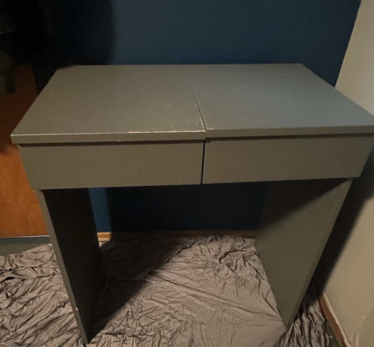 Grey vanity with red interior
