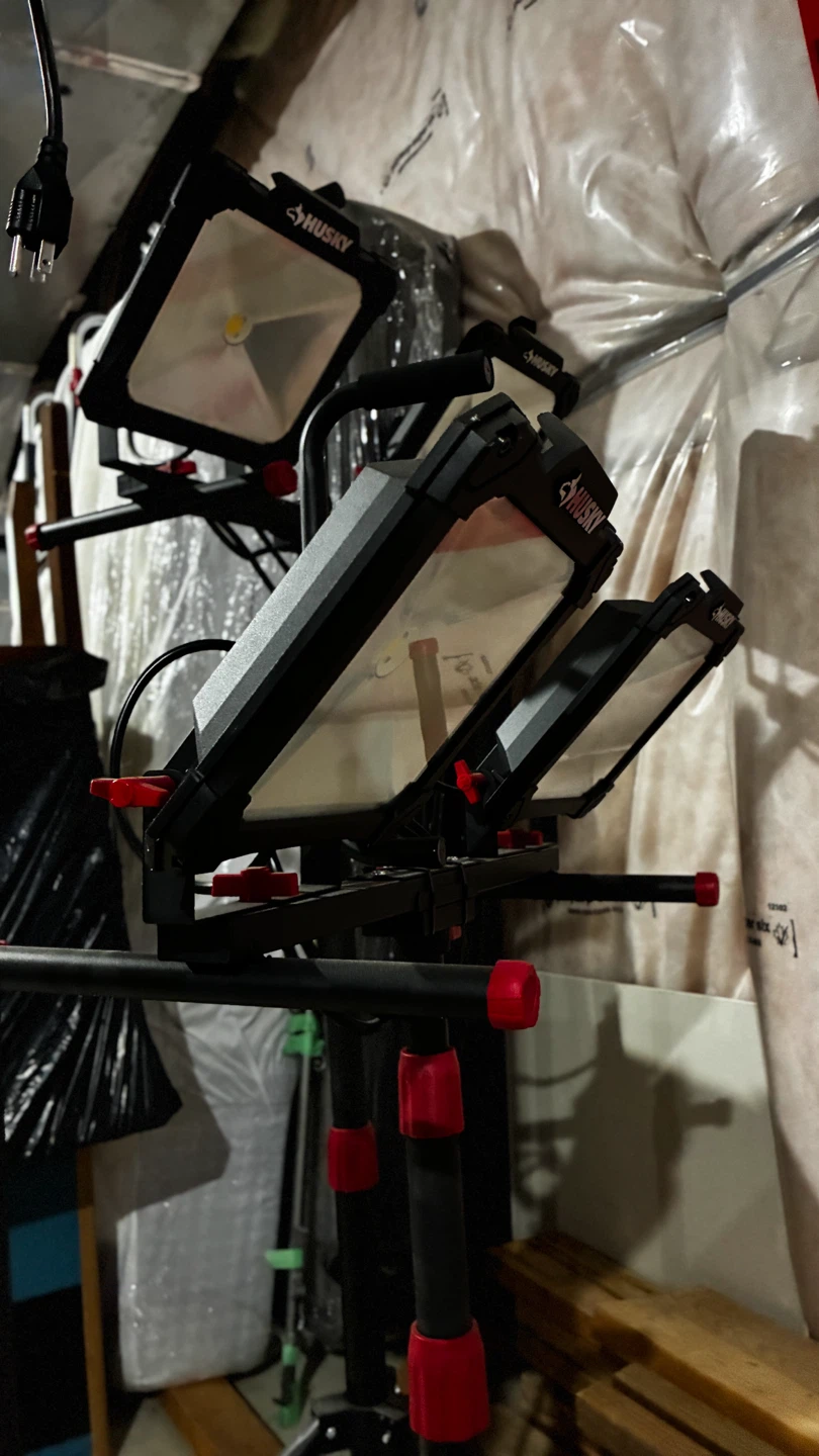 Husky 10,000 Lumen Twin Head LED Work Light - photo 3