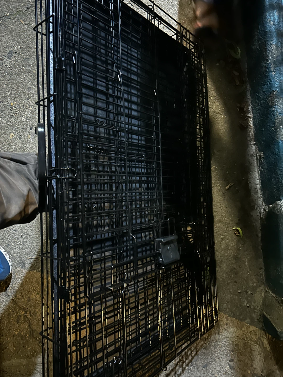 Black Metal Dog Crate