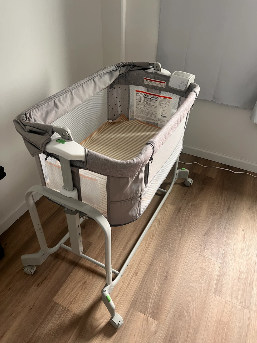 Graco DreamGlider Gliding Swing and Bassinet