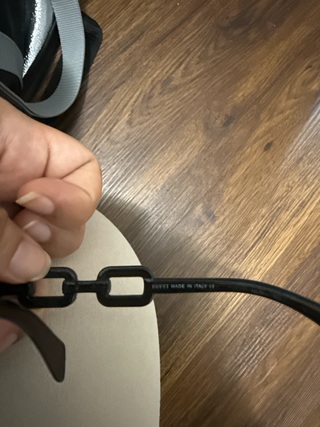 Gucci Sunglasses with Chain Detail - photo 5
