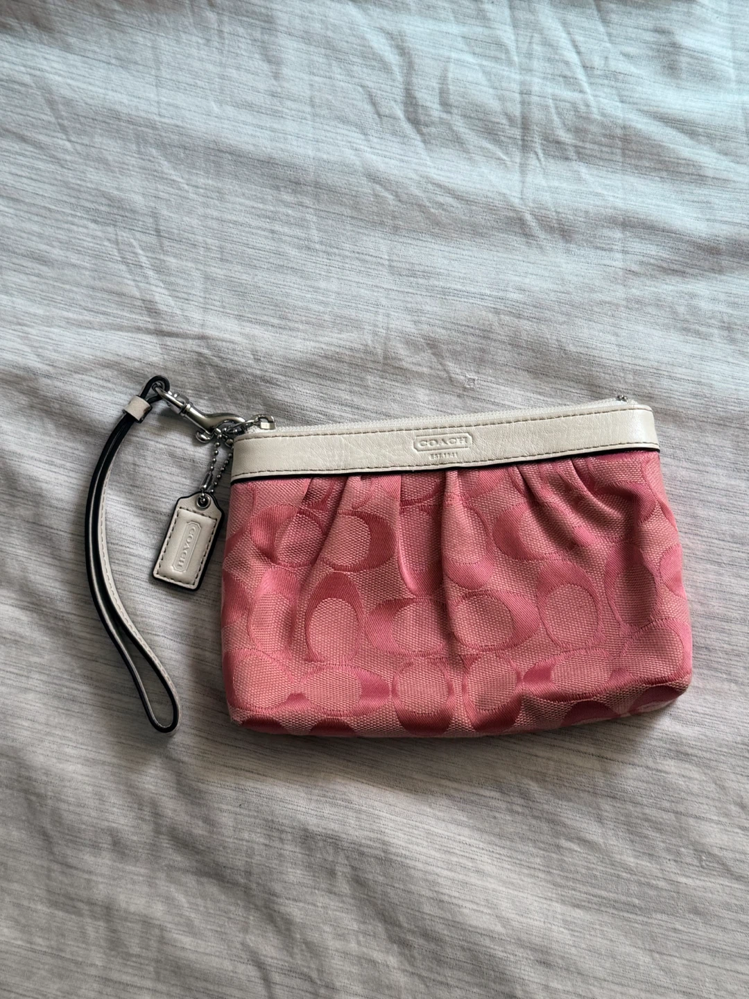 Coach Pink Signature Wristlet Vintage - photo 2