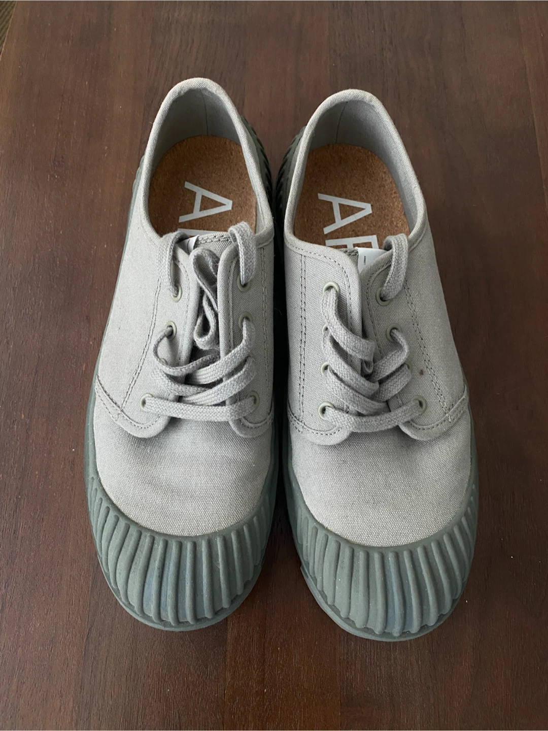 ARKET Copenhagen Canvas Sneakers – Grey/Olive (EU 43 / UK 9)