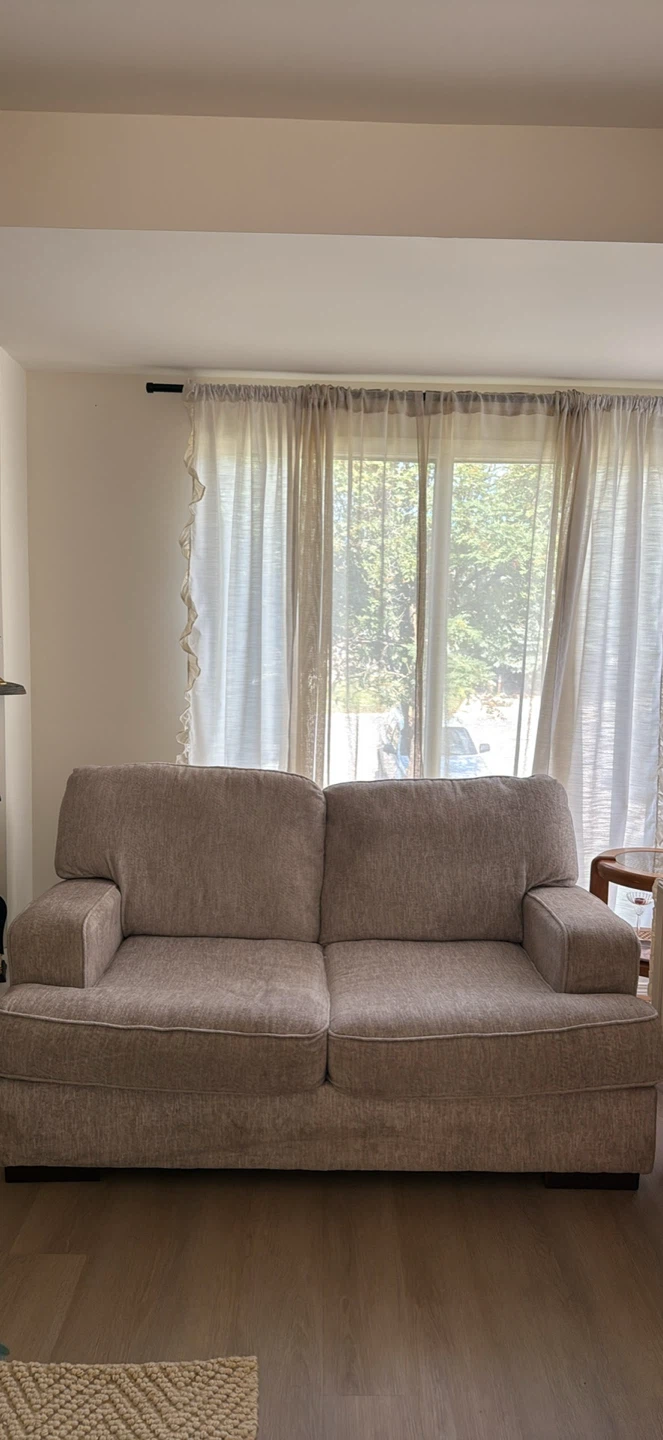 Ashley Furniture Couch 2 Seater - photo 2