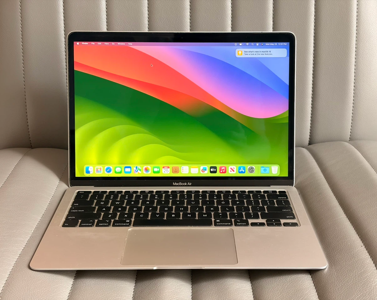MacBook Air Silver (Retina, 13-inch, 2019) — i5 / 128GB / 8GB