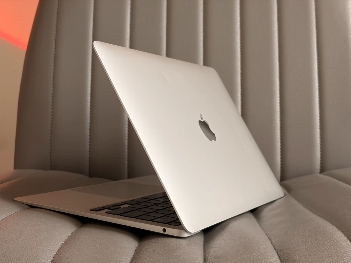 MacBook Air Silver (Retina, 13-inch, 2019) — i5 / 128GB / 8GB - photo 4