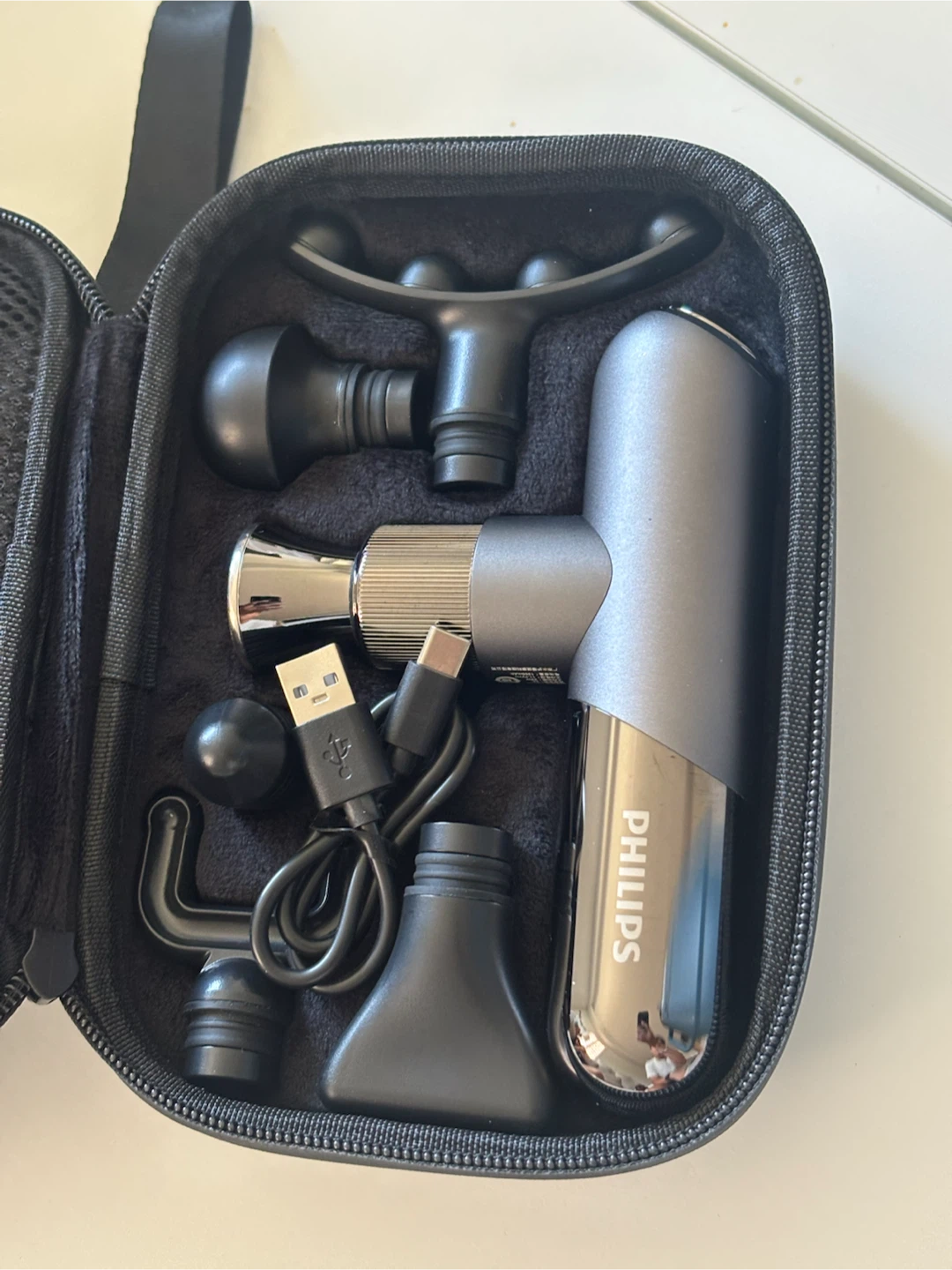 Philips Massage Gun Brandnew - photo 2