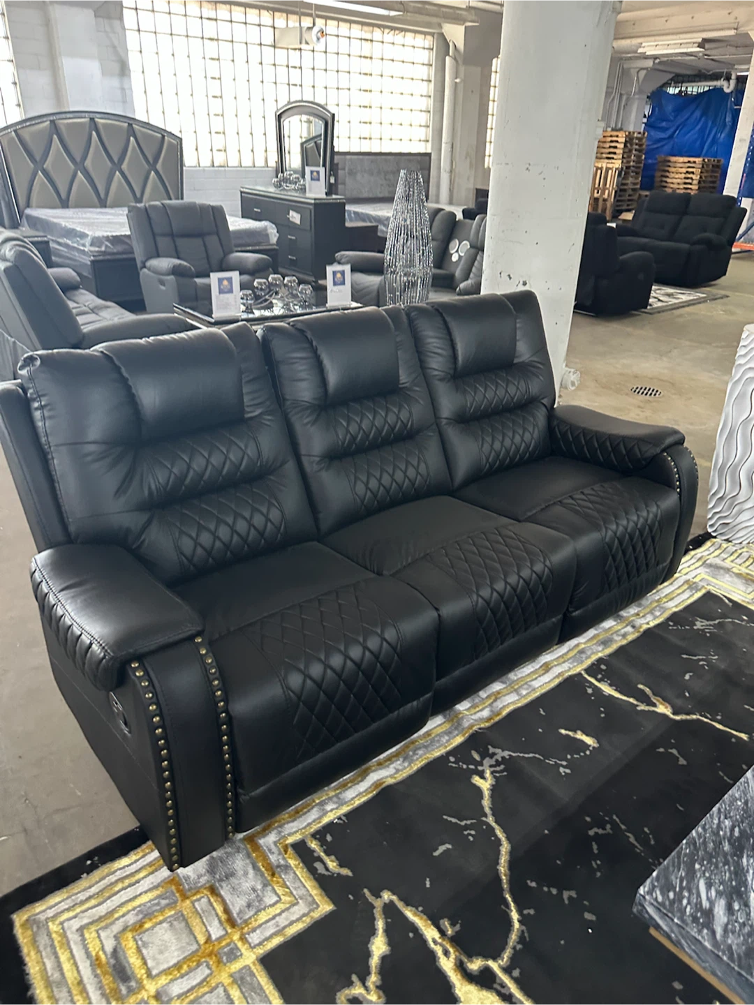 Sofa + loveseat + recliner - photo 2