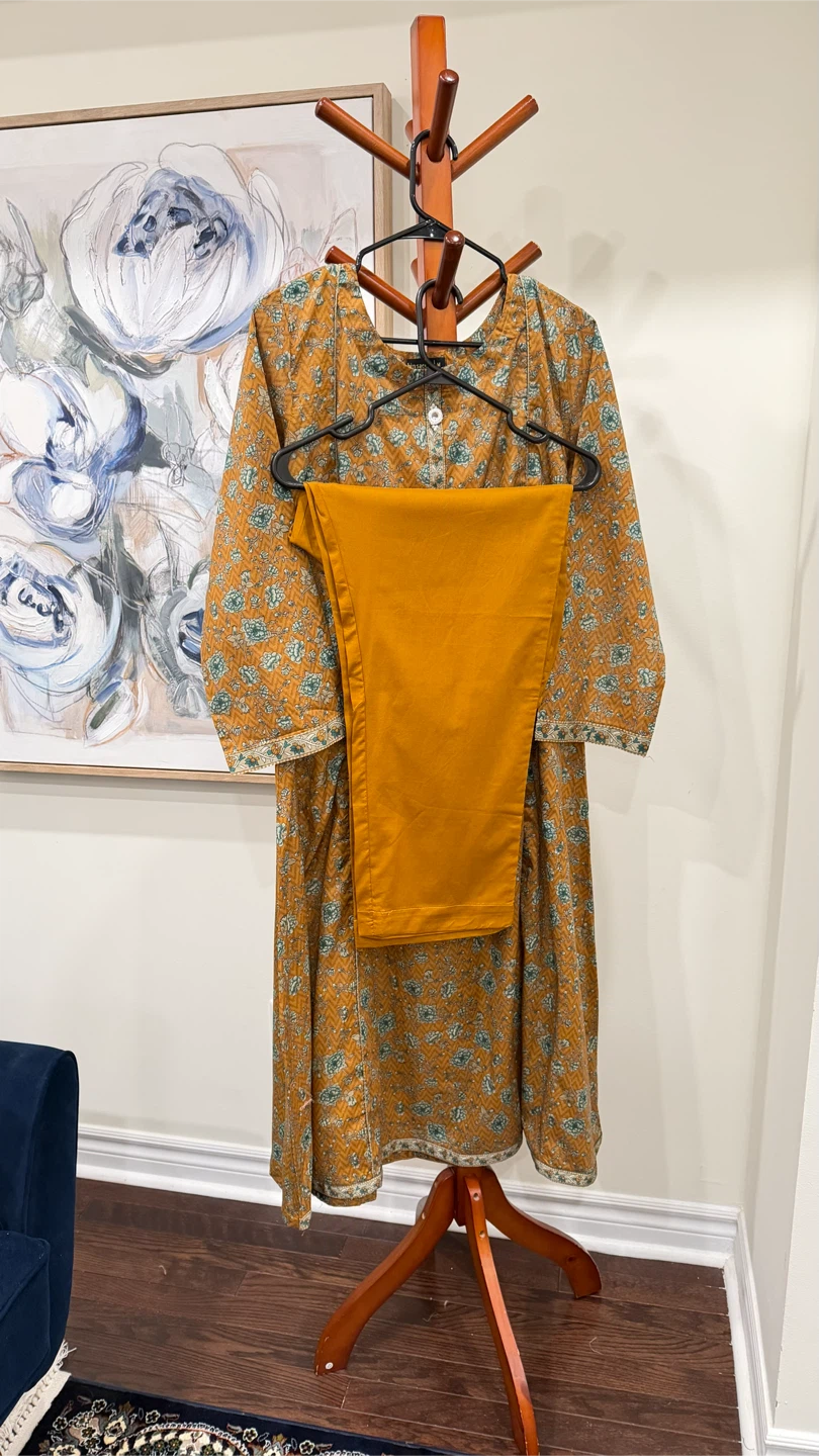 Mustard Floral Print Kurti and Pants Set - photo 5