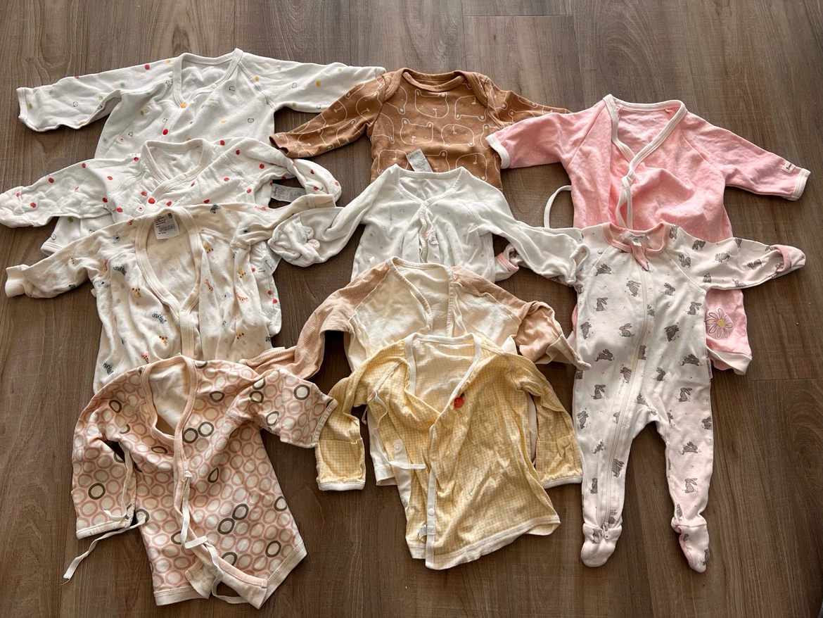 Baby Girl Clothes Bundle (From Korea)