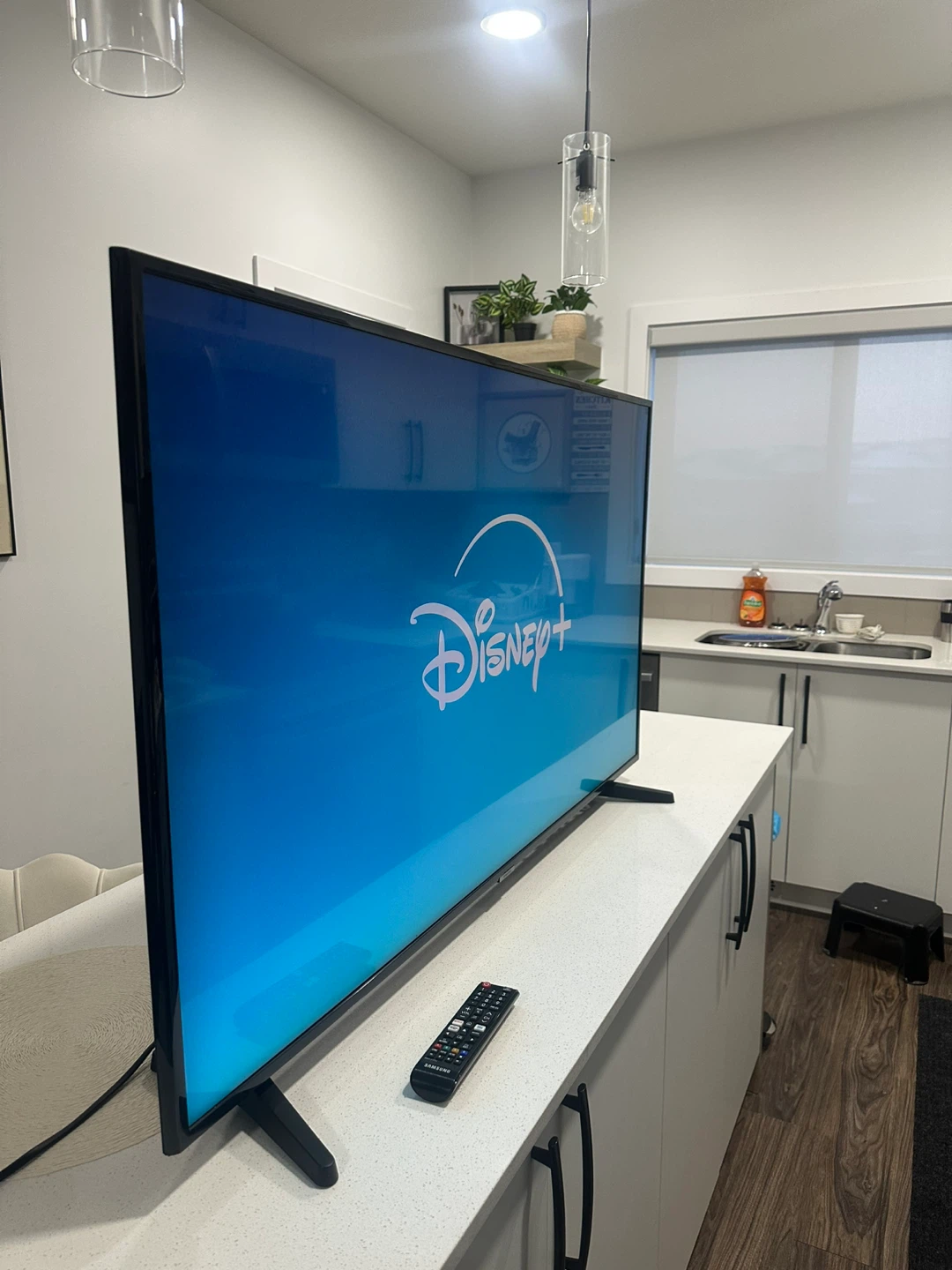 60-Inch Samsung 4K UHD Smart TV – Like New - photo 5