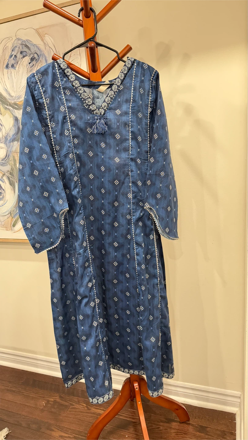Blue printed kurti with pants and dupatta - photo 3