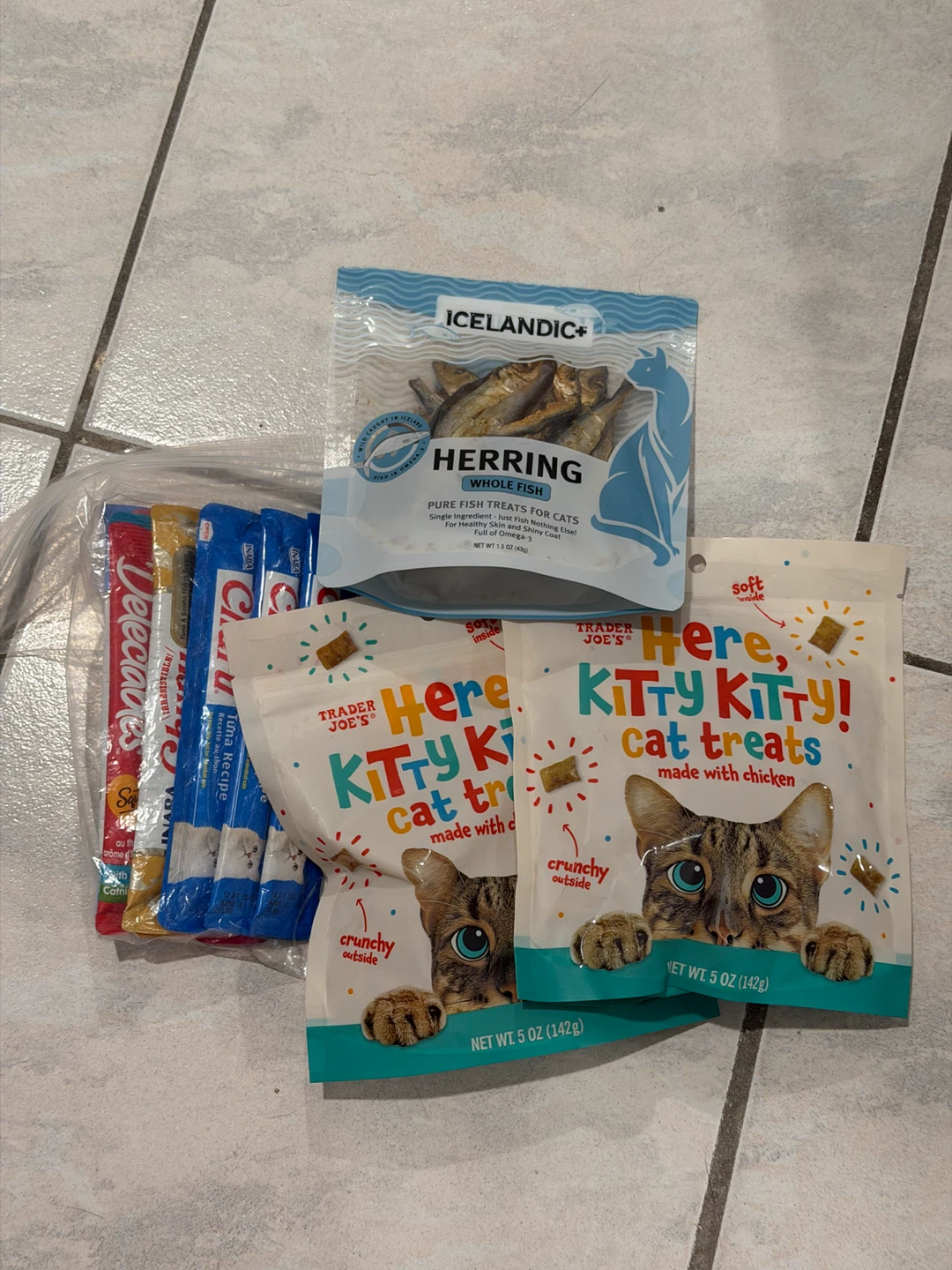 Cat Supplies - photo 3